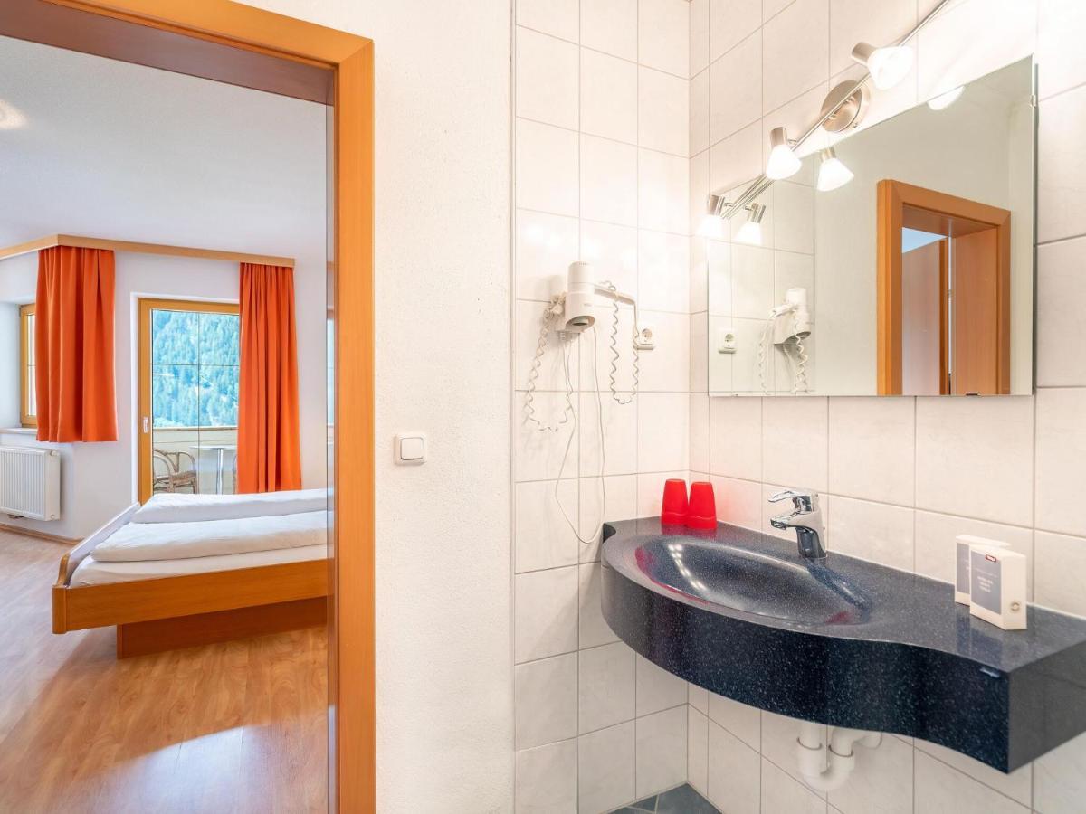 Lovely Apartment In Neustift Im Stubaital With Mountain View Bagian luar foto
