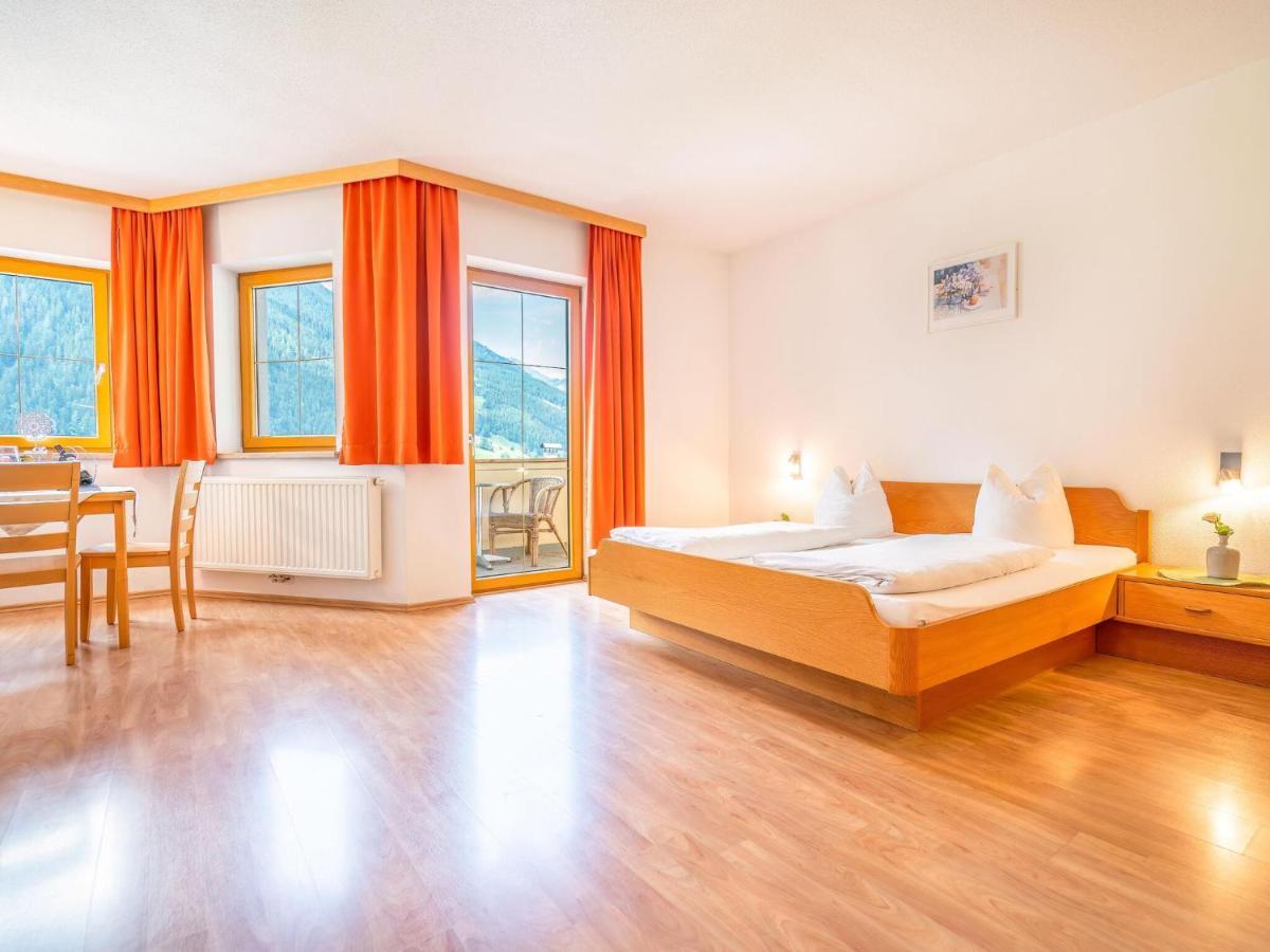 Lovely Apartment In Neustift Im Stubaital With Mountain View Bagian luar foto
